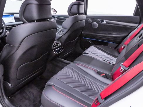 Certified 2025 Genesis G80 2.5T Sport Prestige image 11