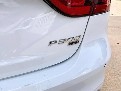 Used 2022 Jaguar XF R-Dynamic SE AWD/4WD image 31
