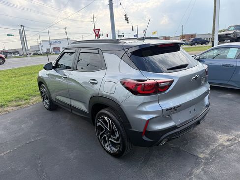 Used 2025 Chevrolet TrailBlazer RS w/ Convenience Package FWD image 4