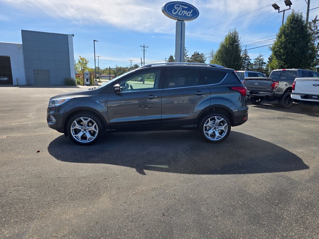 Certified 2019 Ford Escape Titanium AWD/4WD image 2