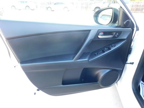 Used 2012 MAZDA MAZDA3 i Touring image 19