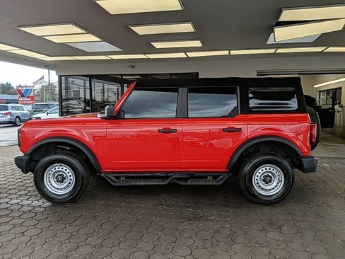 Used 2023 Ford Bronco 4-Door AWD/4WD image 9