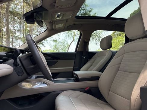 Used 2025 Lincoln Nautilus Reserve w/ Jet Appearance Package image 21