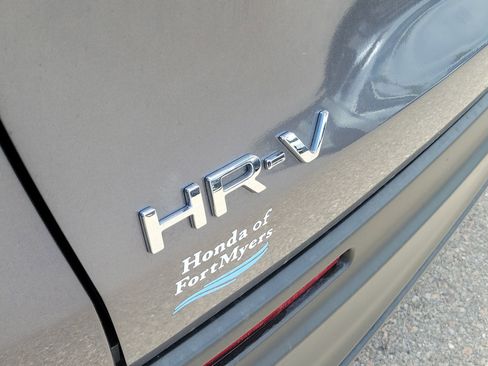 Used 2023 Honda HR-V LX image 11