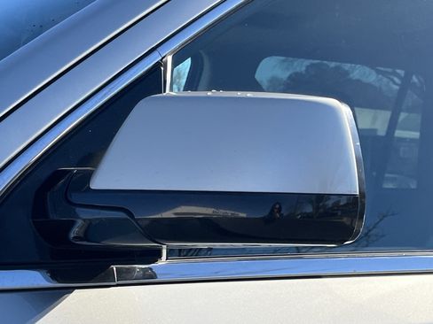 Used 2017 GMC Yukon Denali w/ Open Road Package image 32