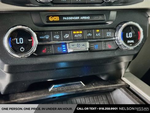 Used 2022 Ford F250 Lariat w/ Black Appearance Package AWD/4WD image 16