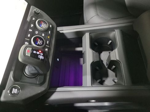 New 2026 Land Rover Defender 90 X-Dynamic SE AWD/4WD image 20