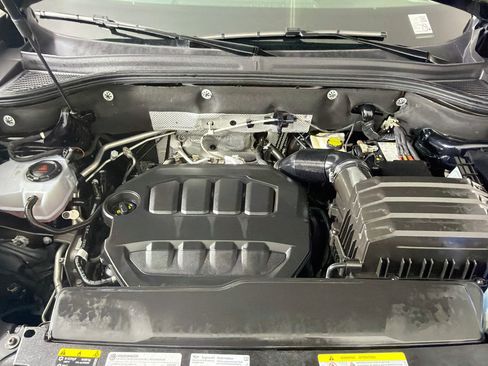 Used 2025 Volkswagen Atlas SE FWD image 33