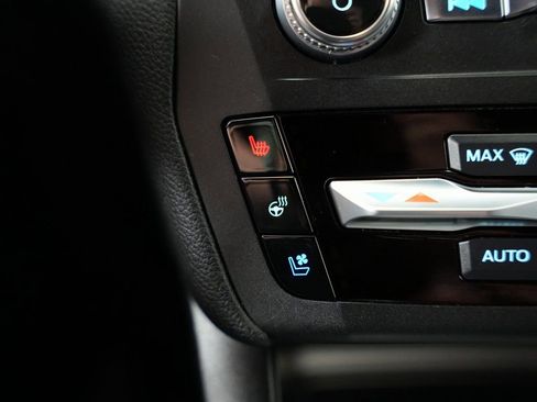 Used 2020 Ford Explorer Limited image 25