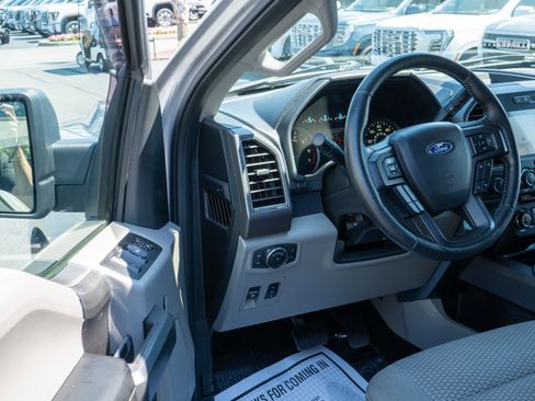 Used 2018 Ford F150 XLT w/ Equipment Group 302A Luxury AWD/4WD image 12