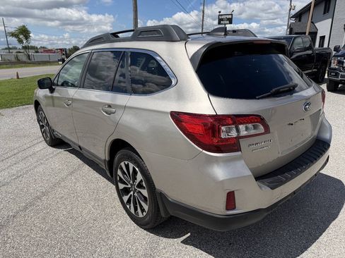 Used 2017 Subaru Outback 2.5i Limited AWD/4WD image 8