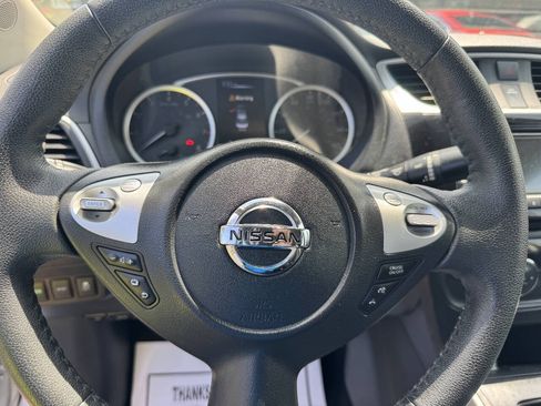 Used 2018 Nissan Sentra SV FWD image 9
