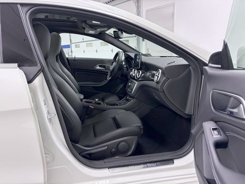 Used 2016 Mercedes-Benz CLA 250 4MATIC image 17