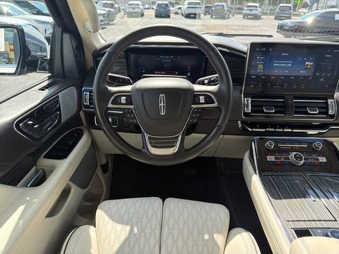 Used 2023 Lincoln Navigator Black Label AWD/4WD image 16