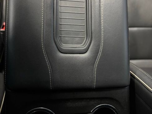 Used 2023 GMC Yukon SLT AWD/4WD image 27