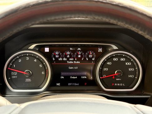 Used 2019 Chevrolet Silverado 1500 LTZ w/ LTZ Plus Package AWD/4WD image 41