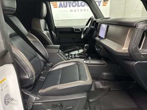Used 2025 Ford Bronco Outer Banks AWD/4WD image 20