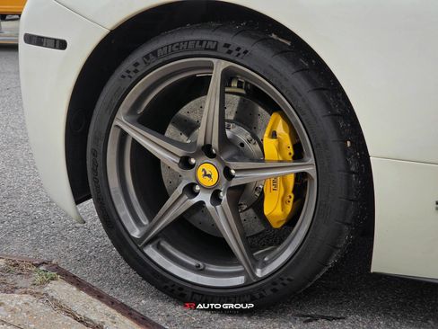 Used 2015 Ferrari 458 Italia Coupe RWD image 20