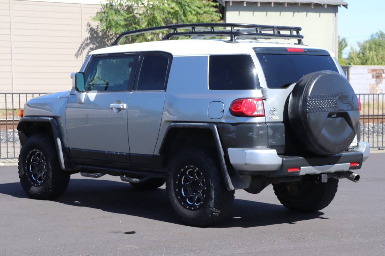 Used 2010 Toyota FJ Cruiser 4WD w/ Convenience Pkg image 6