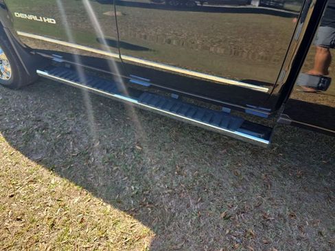 Used 2018 GMC Sierra 2500 Denali image 10