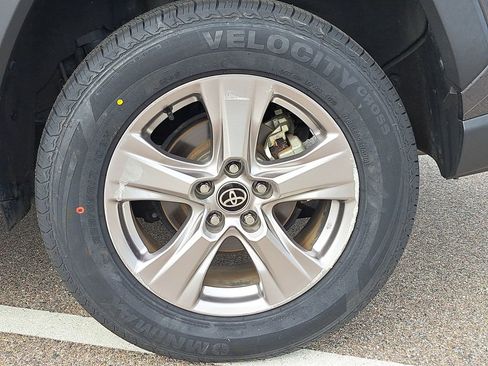 Certified 2022 Toyota RAV4 XLE image 5