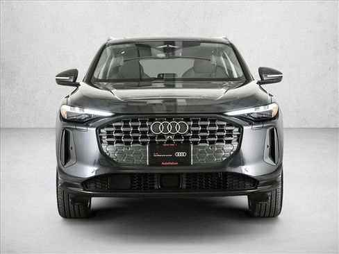 Certified 2025 Audi Q5 Premium Plus w/ Premium Plus image 2