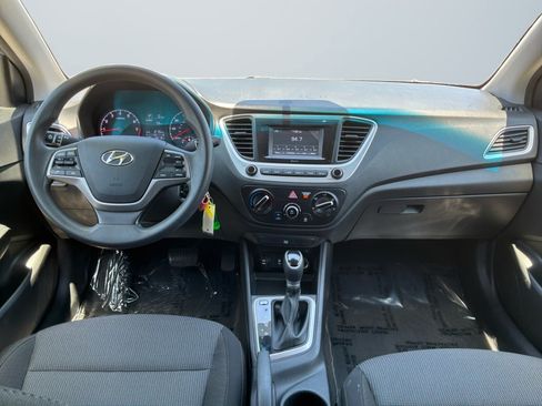 Used 2022 Hyundai Accent SE FWD image 11