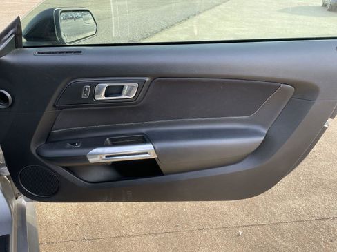 Used 2020 Ford Mustang GT image 33