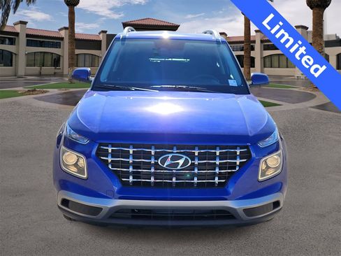 Certified 2025 Hyundai Venue Limited image 3