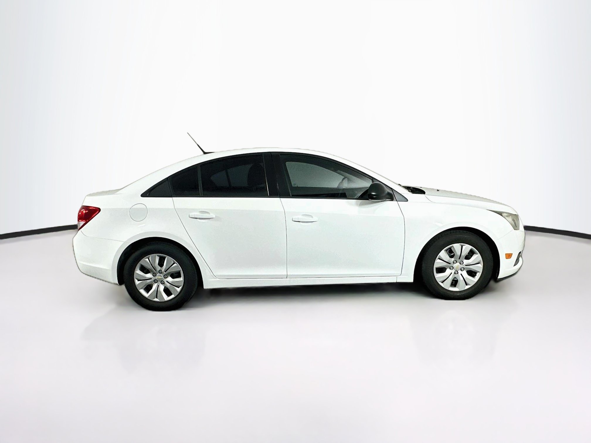 Used 2014 Chevrolet Cruze LS FWD image 10