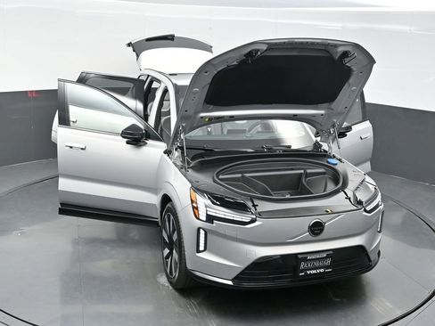 New 2025 Volvo EX90 Ultra image 37