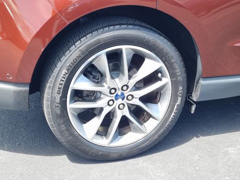 Used 2016 Ford Edge Titanium w/ Equipment Group 302A FWD image 7