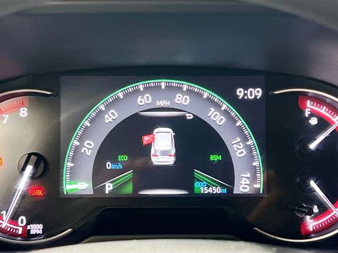Used 2025 Toyota RAV4 XLE w/ Convenience Package FWD image 22