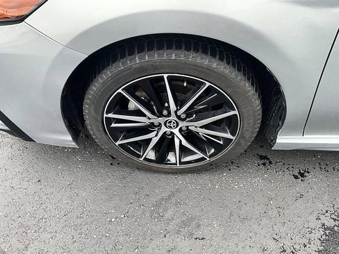 Used 2022 Toyota Camry SE FWD image 10