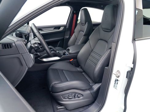 New 2026 Porsche Cayenne S image 5