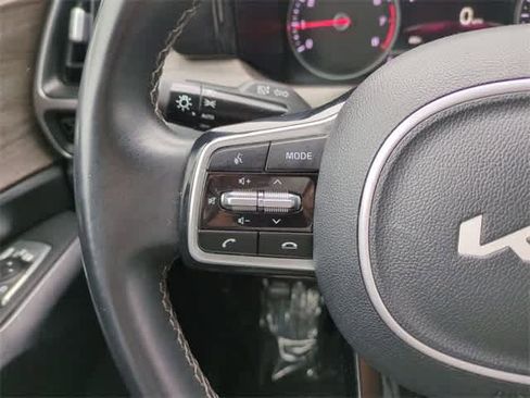 Used 2022 Kia Sorento S image 24