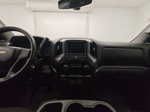 Used 2021 Chevrolet Silverado 1500 Custom image 21