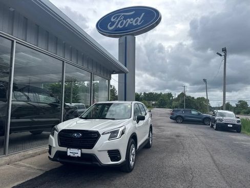 Used 2023 Subaru Forester AWD/4WD image 1
