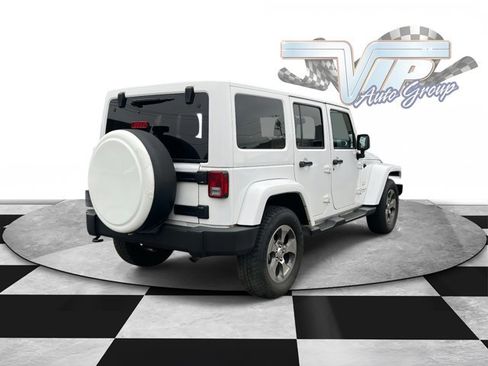 Certified 2017 Jeep Wrangler Unlimited Sahara w/ Dual Top Group image 4