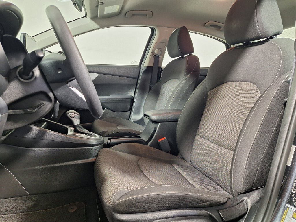 Used 2023 Kia Forte LXS w/ LXS Technology Package FWD image 21
