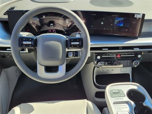 New 2026 Hyundai Ioniq 9 SEL image 4