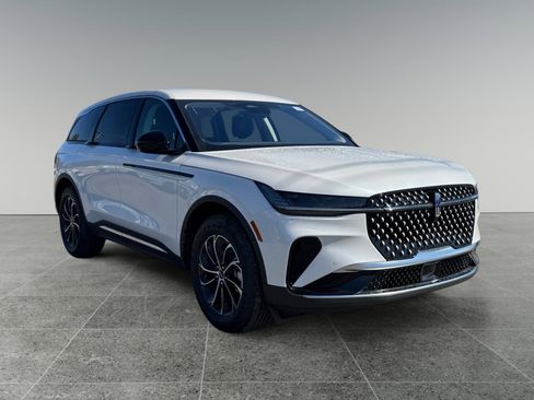 New 2026 Lincoln Nautilus Premier image 7