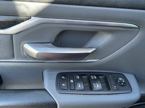 Used 2019 RAM 1500 Big Horn image 11