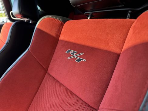 Used 2016 Dodge Challenger R/T Scat Pack w/ Leather Interior Group image 24