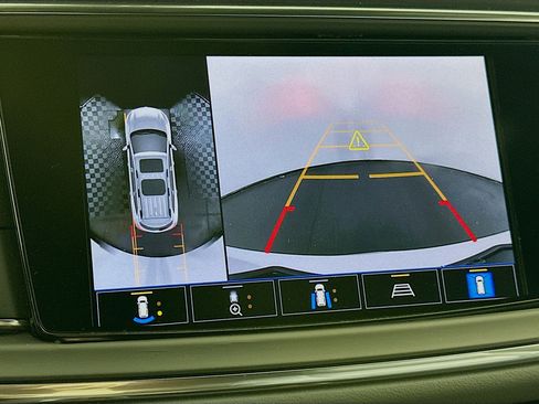 Used 2024 Buick Enclave Premium image 23