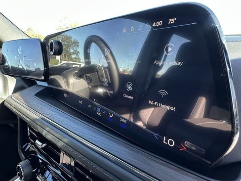 New 2026 Chevrolet Suburban LS image 14