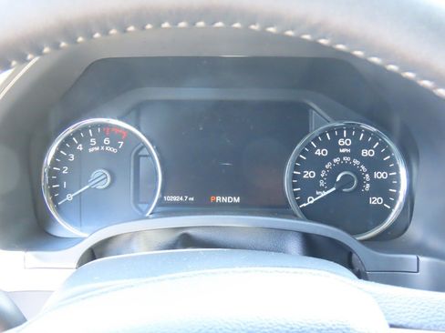 Certified 2019 Ford F150 Lariat image 24