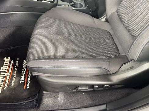 Used 2025 Subaru Forester Premium w/ Convenience Package #1 image 11