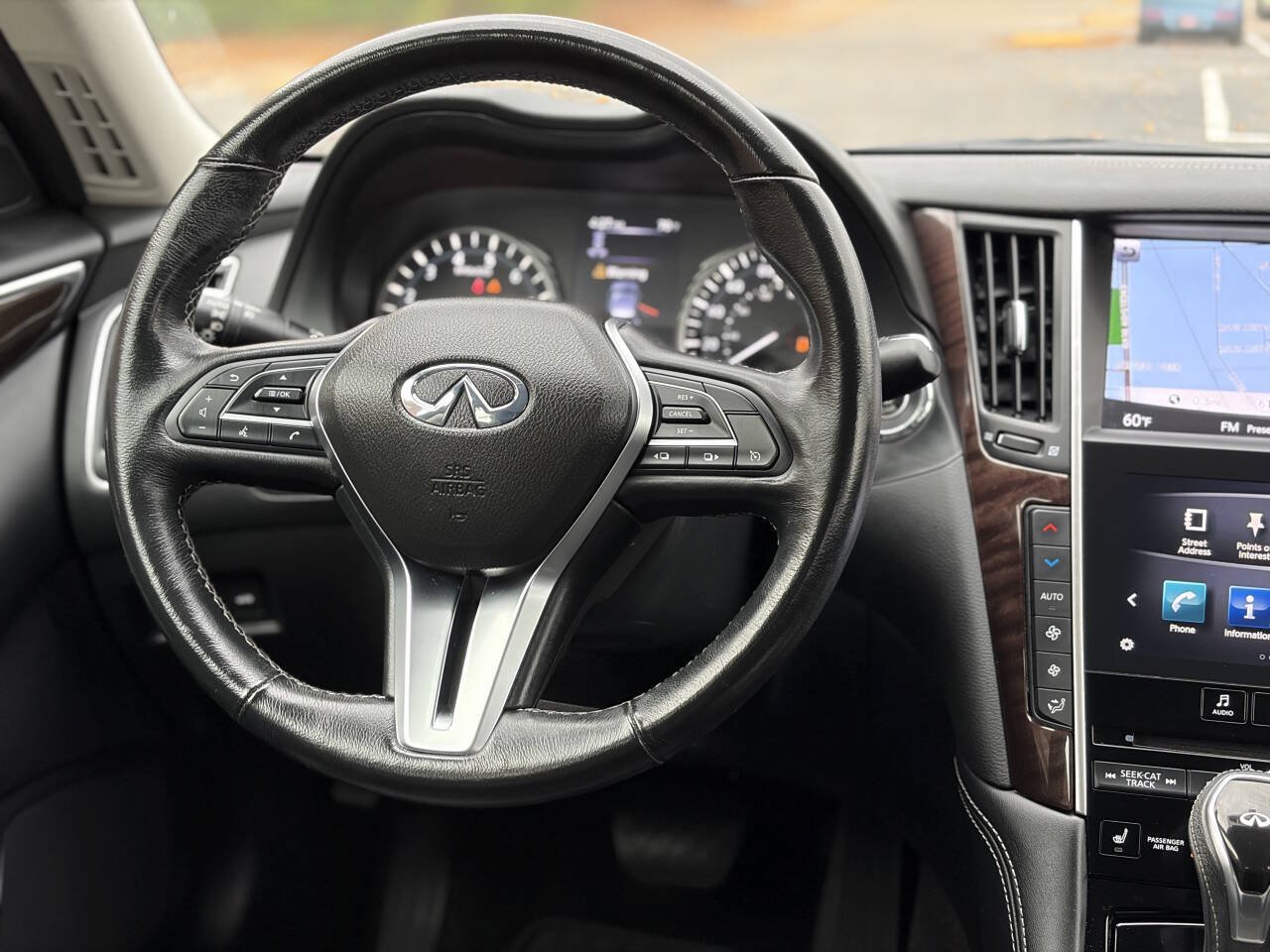 Used 2018 INFINITI Q50 Luxe w/ Essential Package (3.0T Luxe) AWD/4WD image 21