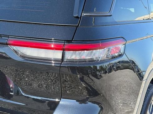 New 2026 Jeep Grand Cherokee Altitude AWD/4WD image 4